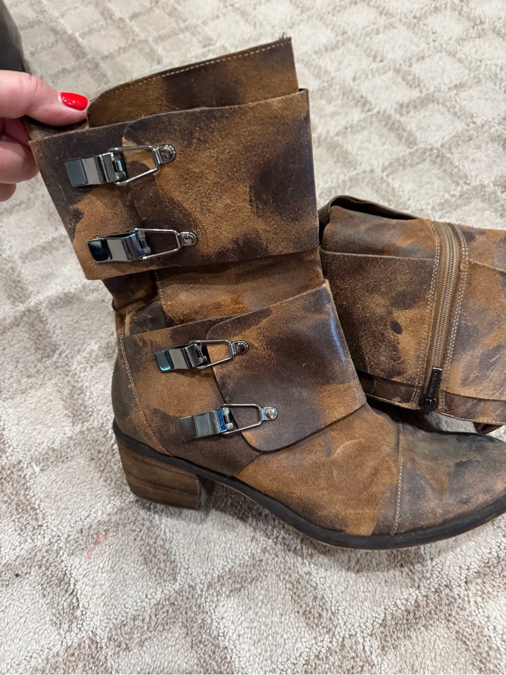 Donald J. Pliner Brown Distressed Suede Buckle Ankle Boots! Perfect for denim !!